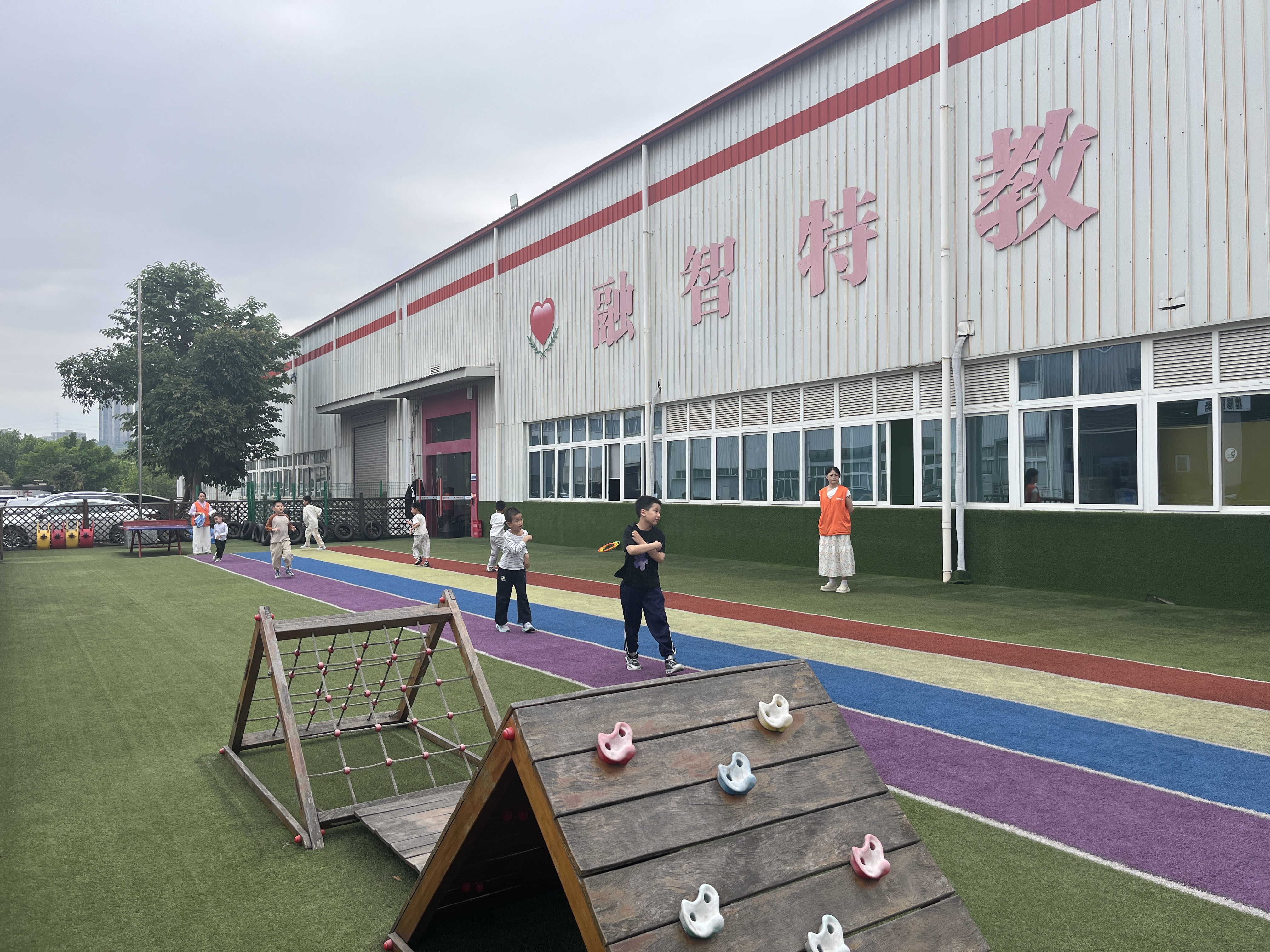 孩子感统失调有哪些表现？重庆家长必看的识别与干预指南